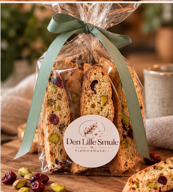 💚 Pistasj & tranebær biscotti